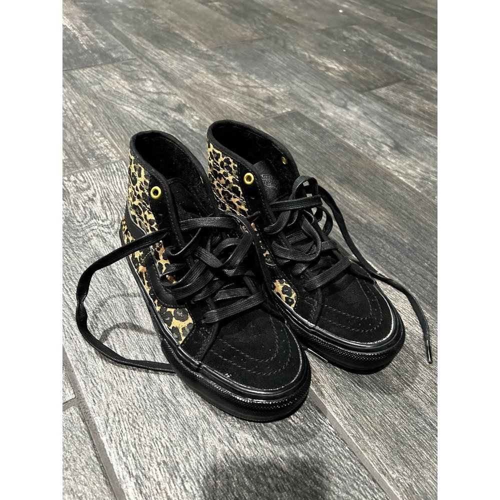 NWOB VANS/CHER STRAUBERRY HIGH TOP ANIMAL PRINT SNEAKERS